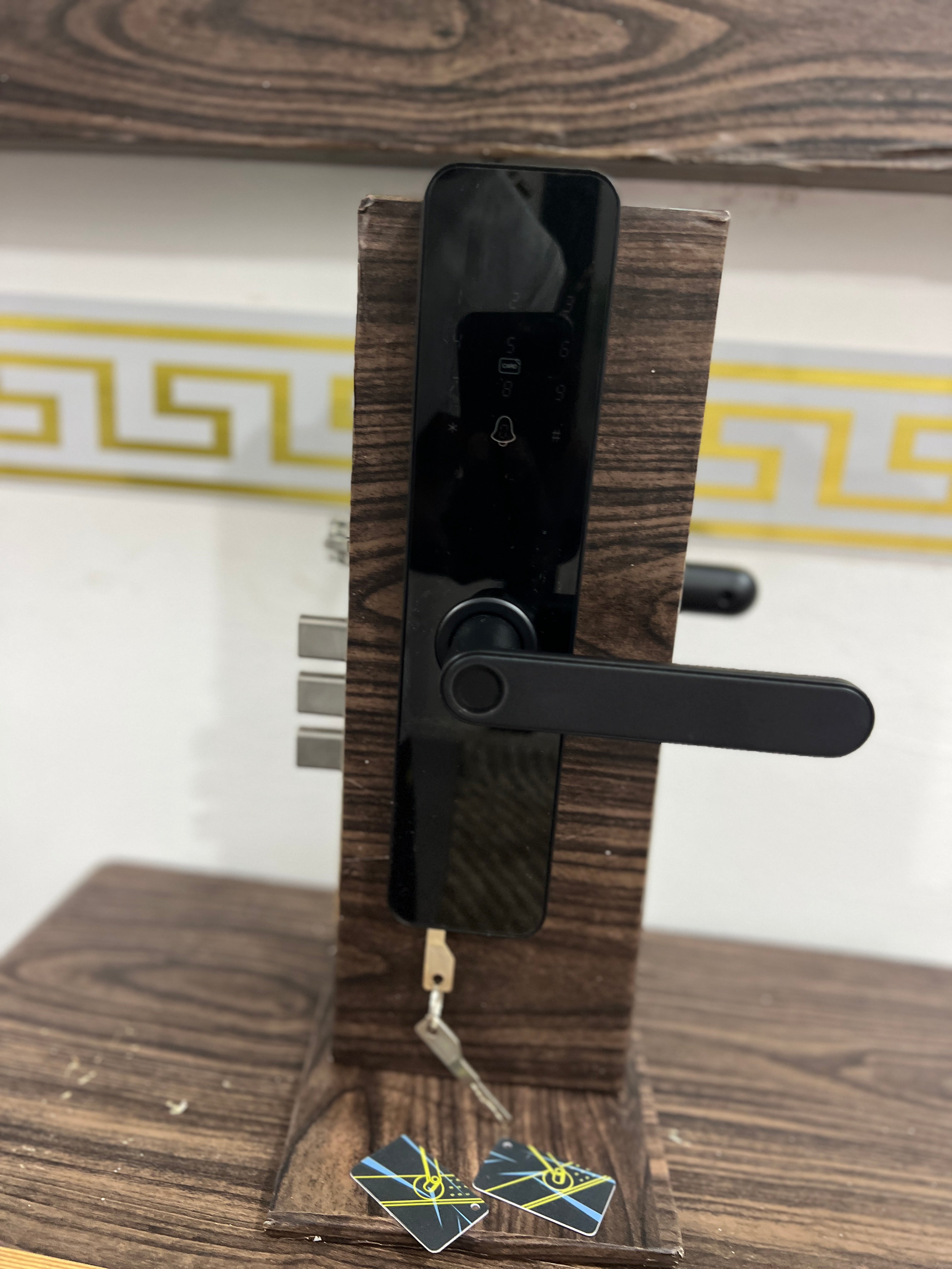 Serrure de porte connecté