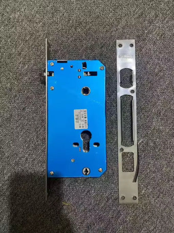 Serrure de porte connecté